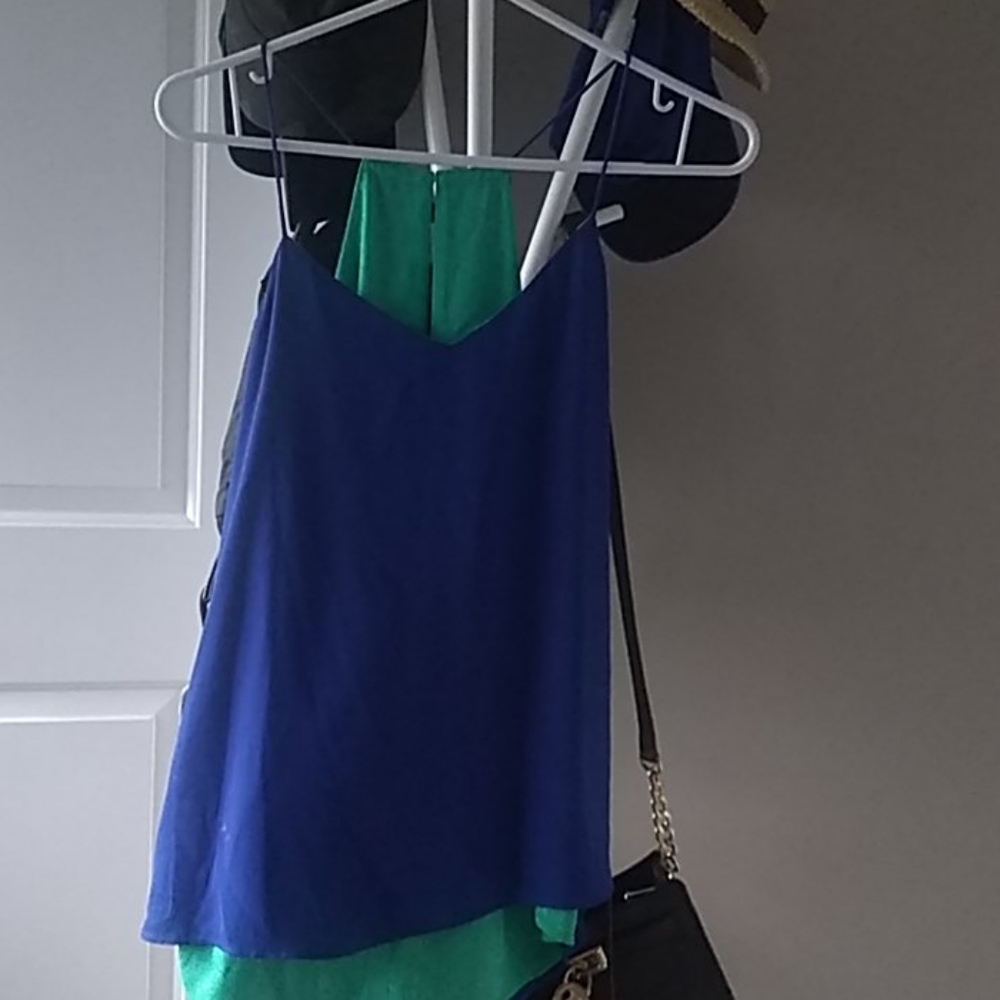 Reversible top